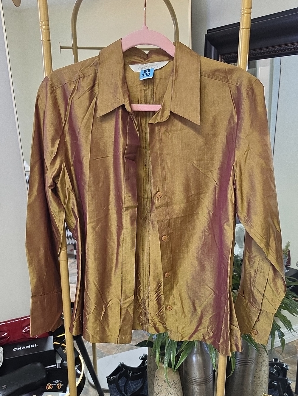 Vintage Express 100% Silk Olive Green Women's Button-Up Shirt
